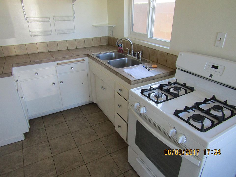 2nd image of 219 N E St #B