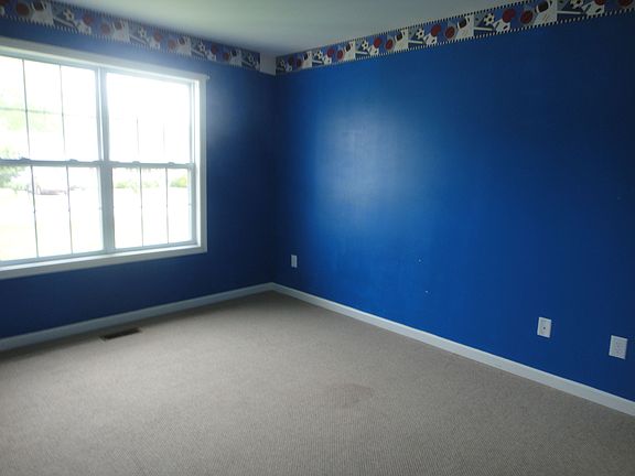 4th image of 170 Strawberry Dr