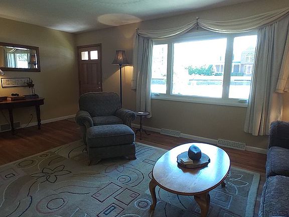 4th image of 3956 Leewood Dr