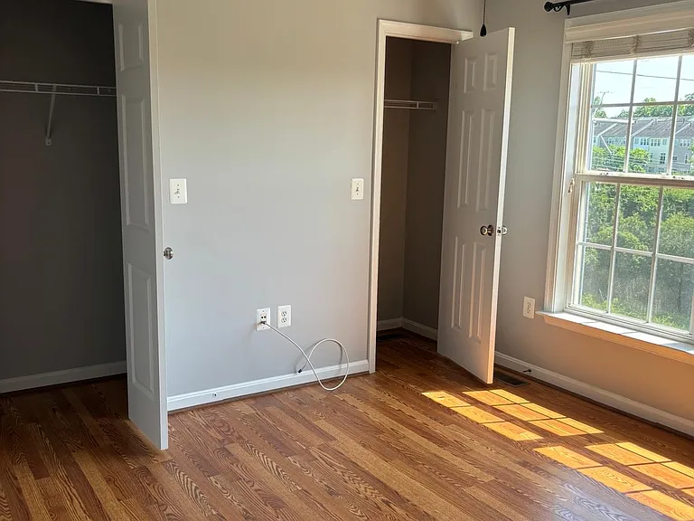 15711 John Diskin Cir — Photo 9