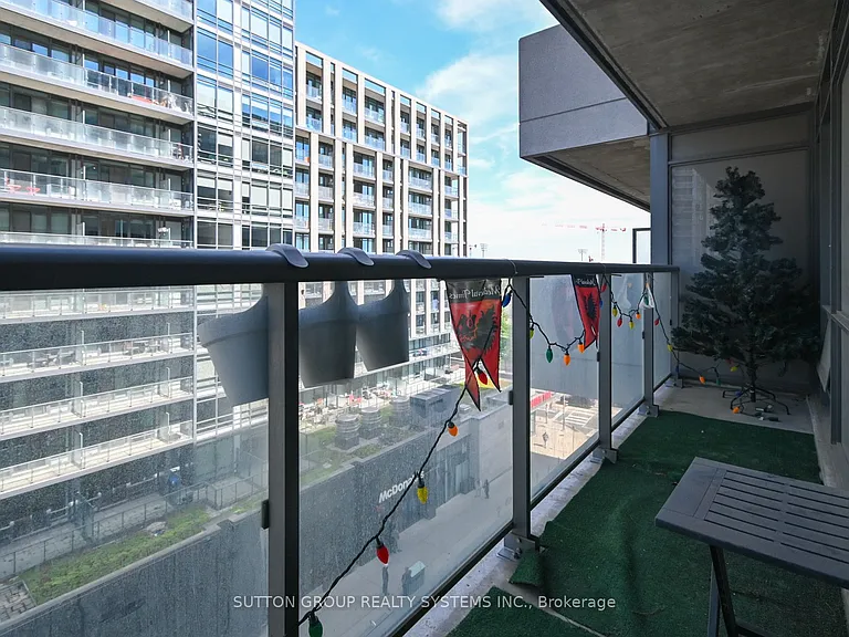 20 Joe Shuster Way #705 — Photo 16