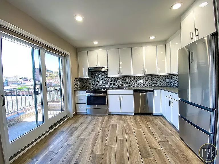 21-03 31st Ave #3D — Photo 2