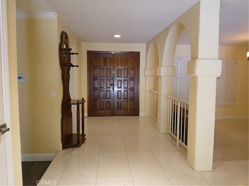 3 bed, 2.5 bath, 2639 sqft, $6,550 — Photo 4