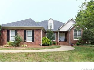 533 Dovefield Dr, Indian Trail, NC 28079