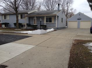 1076 S John Hix St, Westland, MI 48186