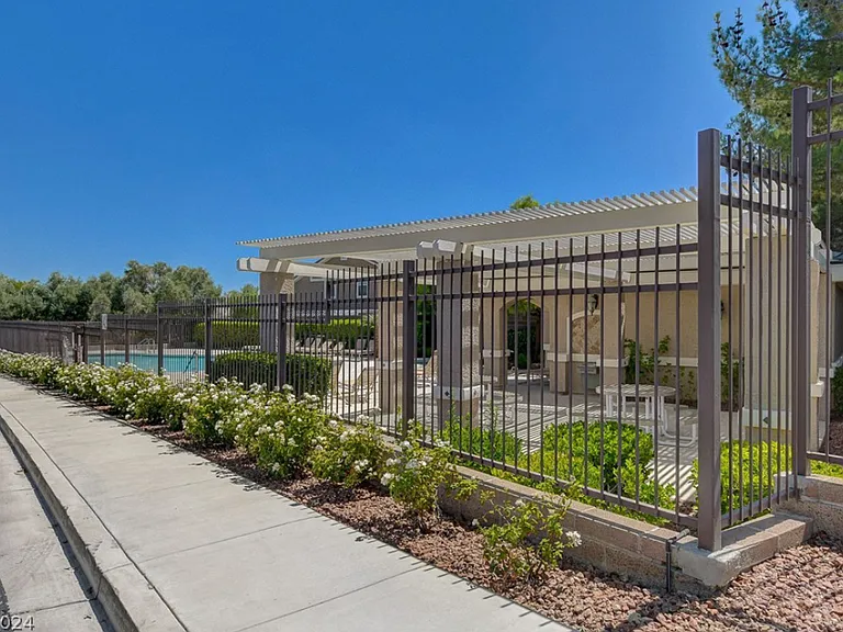 10300 Forum Hills Pl — Photo 21