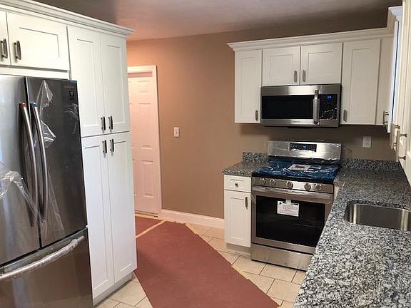5th image of 502 Lurry St
