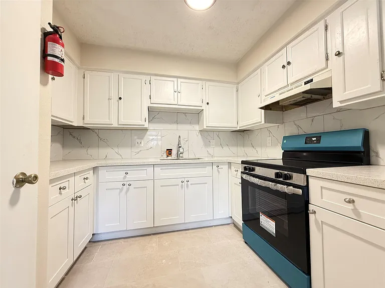 7535 Hablo Dr — Photo 8
