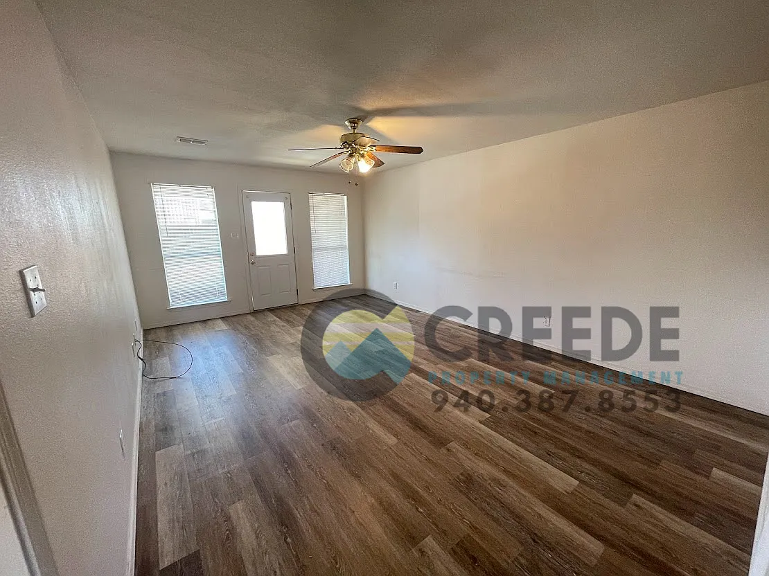 2 bed, 1056 sqft, $1,525 — Photo 2