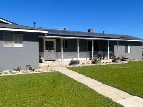 1500 Walnut St, Oakdale, CA 95361