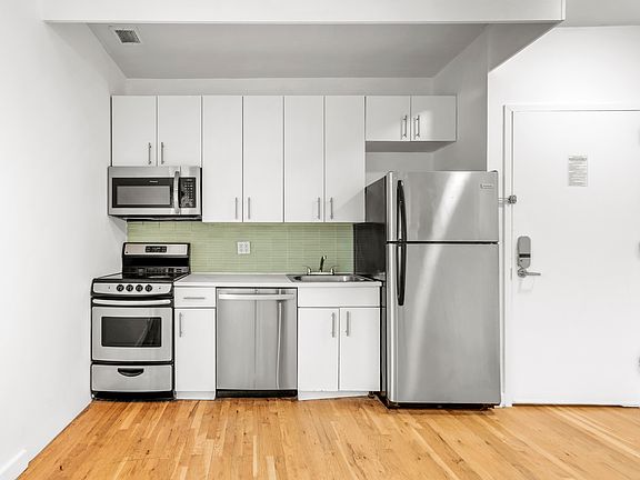 3rd image of 184 Noll St APT 5F