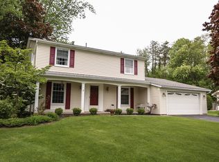 6 Cutter Dr, Rochester, NY 14624