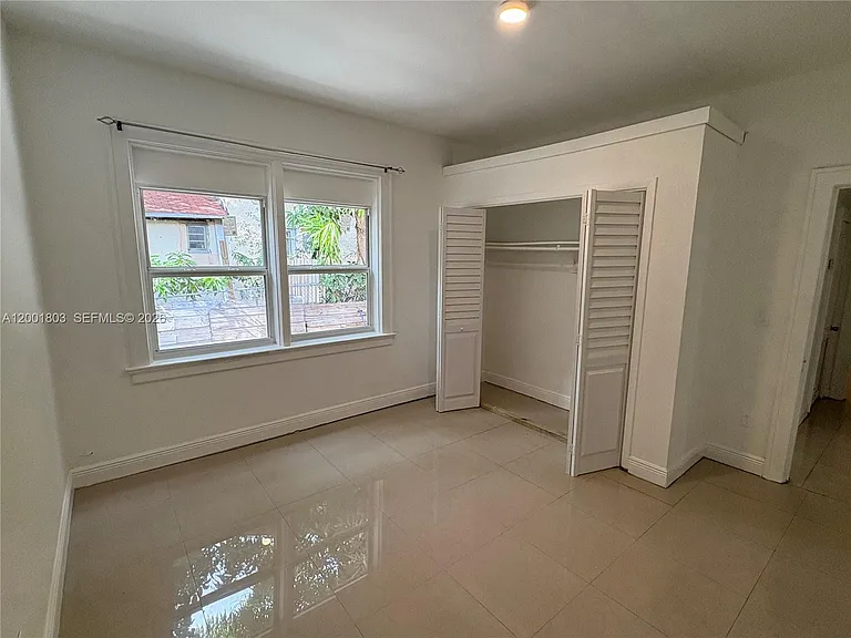 1560 NW 25th Ave — Photo 6