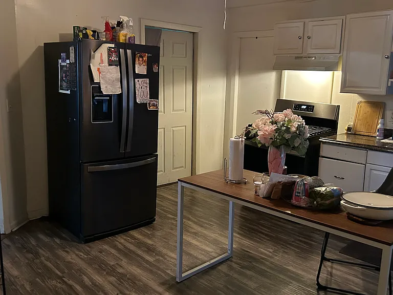 226 Glen St #3 — Photo 3
