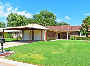 1712 Willow Brook St, Moore, OK 73160