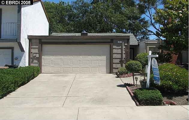 1st image of 2925 N Apple Ct