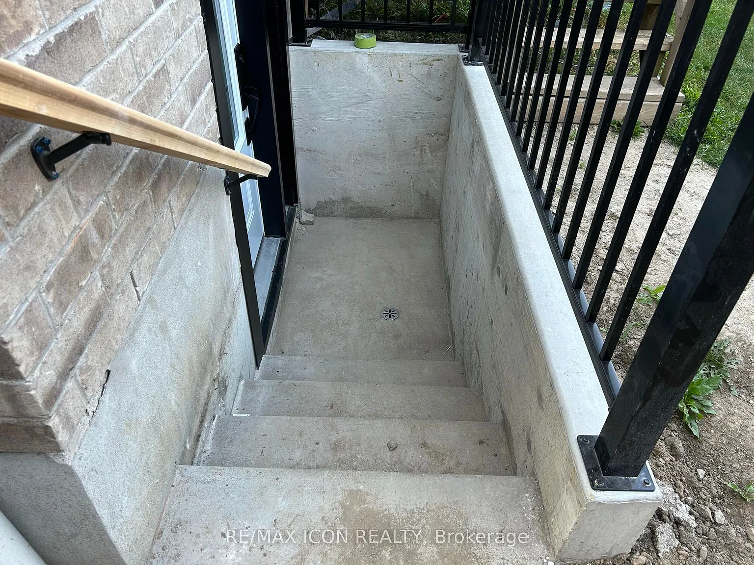 3 bed, $1,800 — Photo 4