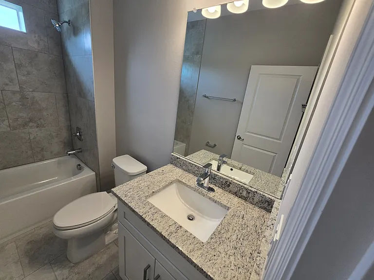 3207 68th St W — Photo 9