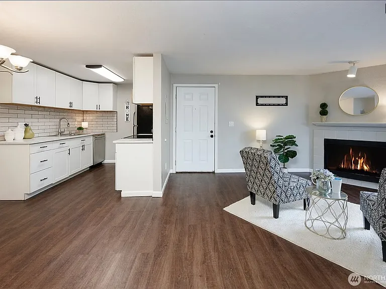 16817 Larch Way E #F201 — Photo 1
