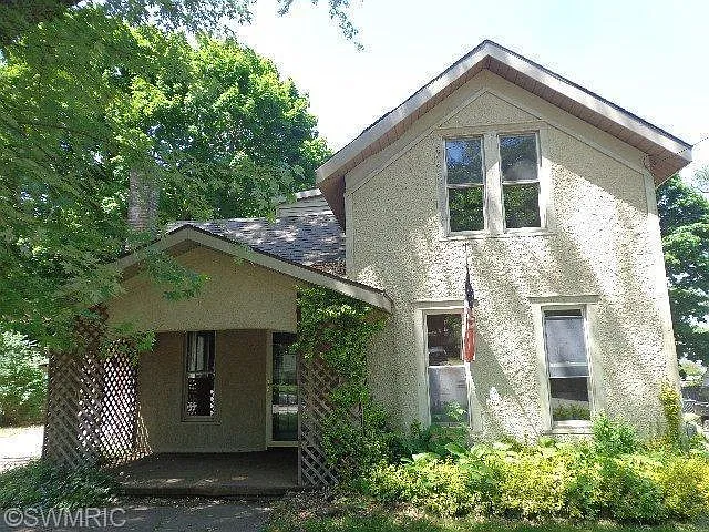 717 Broas St photo 1