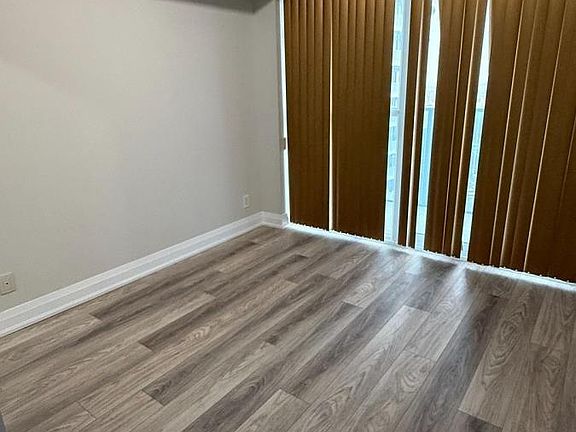4th image of 60 Absolute Ave #2907