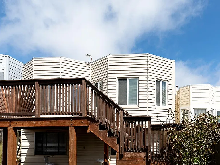 2331 14th Ave — Photo 21