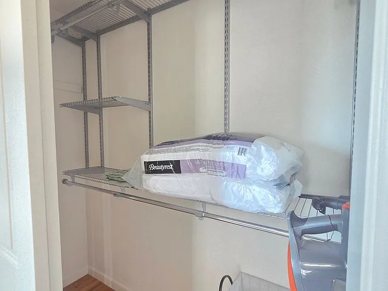 202 E Rockwood Blvd #2 — Photo 23