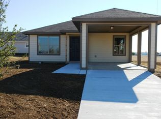 315 Candlewood Cir, Gainesville, TX 76240