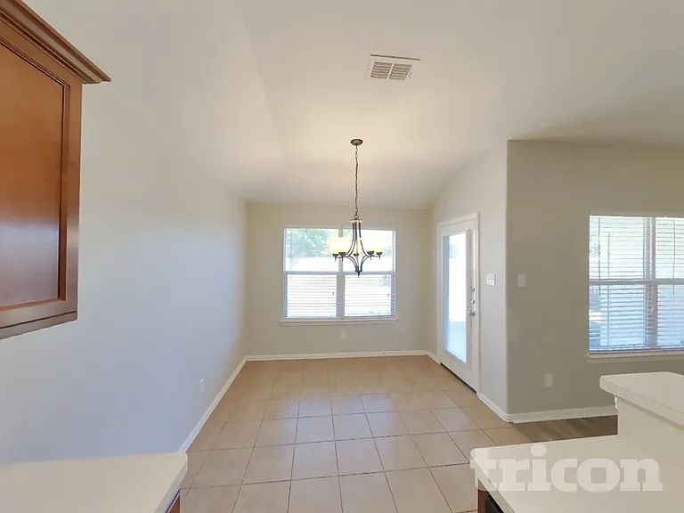 1224 Camden Yard Dr — Photo 3