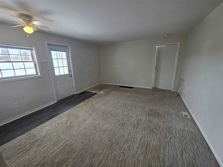 138 E Sheridan St #1 — Photo 5