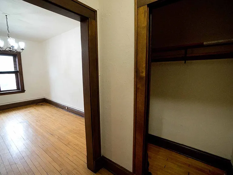 225 Place Apartments — Photo 44