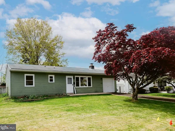 408 Andover Rd, Fairless Hills, PA 19030