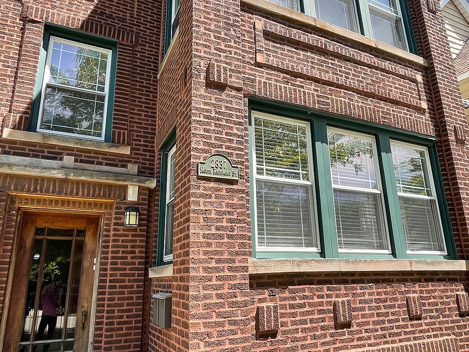 1st image of 2837 N Richmond St