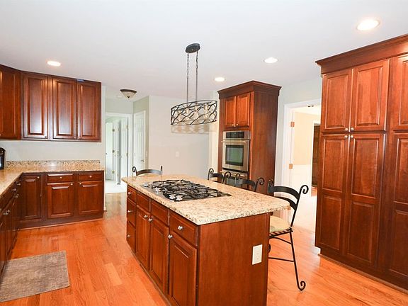 5th image of 8749 Tanagerwoods Dr