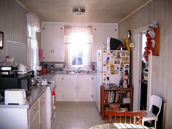 3rd image of 315 Highland Ave