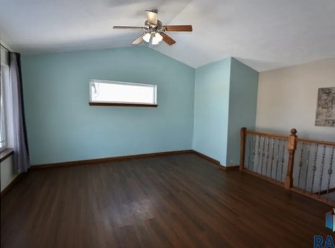 4 bed, 1805 sqft, $2,200 — Photo 2