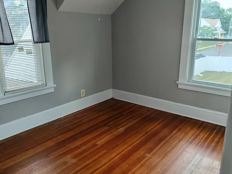 23 Fairfield St — Photo 3