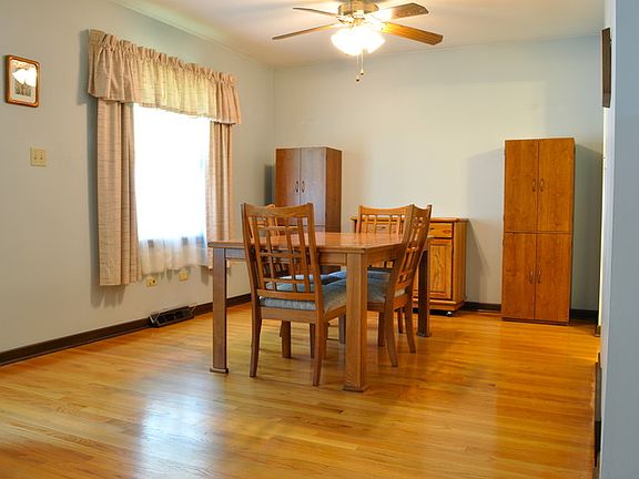4th image of 3911 Liberty Blvd