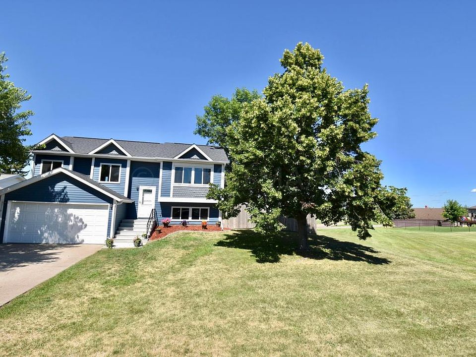3318 Village Green Dr, Moorhead, MN 56560 Zillow