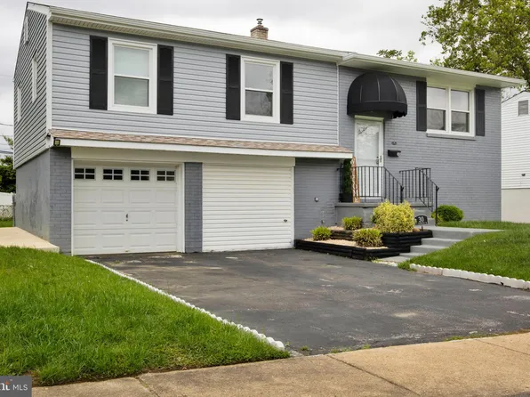 30 E Edinburgh Dr, New Castle, DE 19720