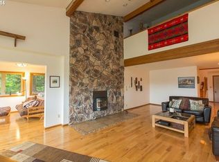 2544 Upper Highline Dr, Hood River, OR 97031