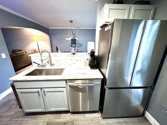 3rd image of 9816 Ashburn Lake Dr