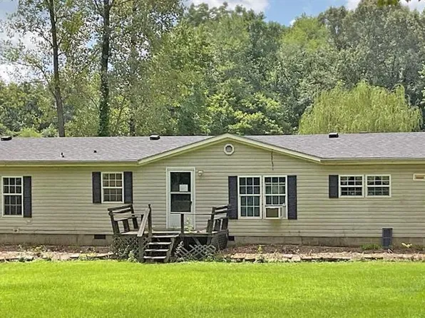 1192 Yelvington Ln, Maceo, KY 42355