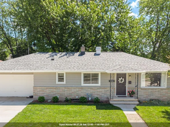 2514 N Owaissa St, Appleton, WI 54911
