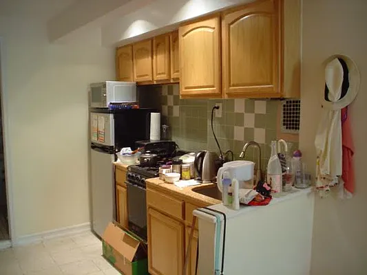 Rented by Chartwell Manhattan Realty | media 3