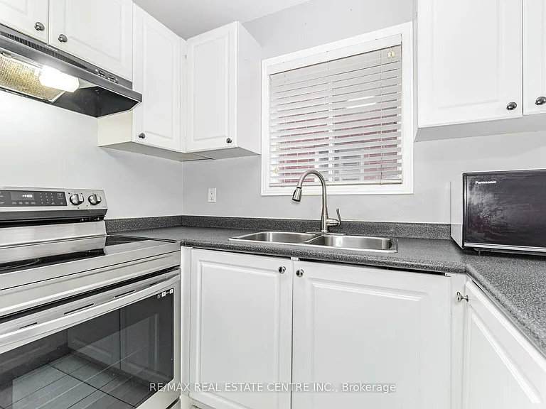 3727 Althorpe Cir — Photo 14