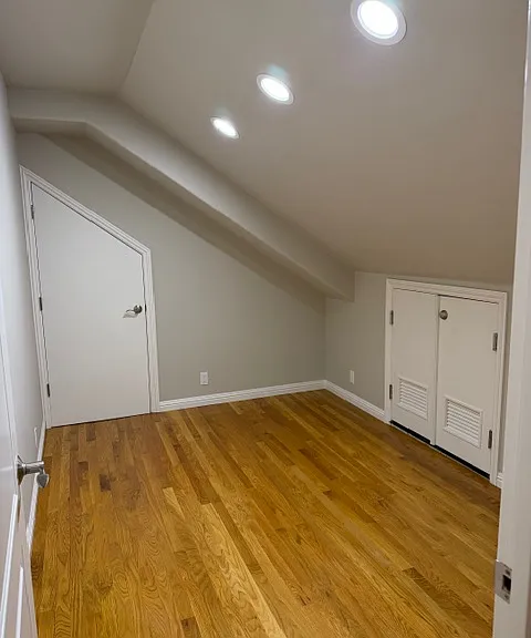 1078 Byerley Ave — Photo 35
