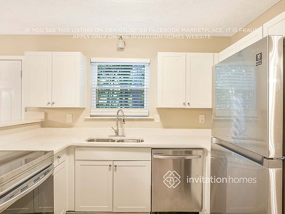 4th image of 662 Lakeridge Dr SE