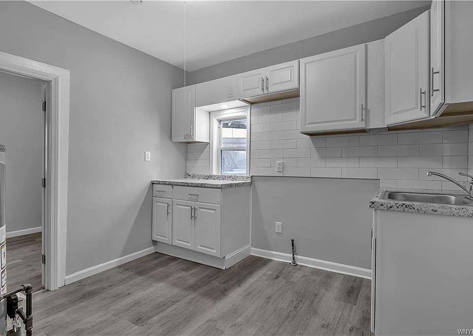 1st image of 54 Forest Ave #1
