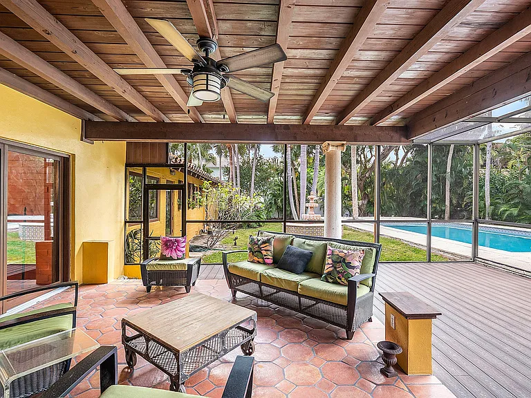 334 Palm Trl — Photo 33